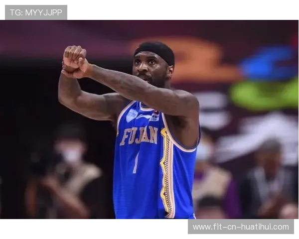 球星社媒风波升级，公关处理成俱乐部新课题